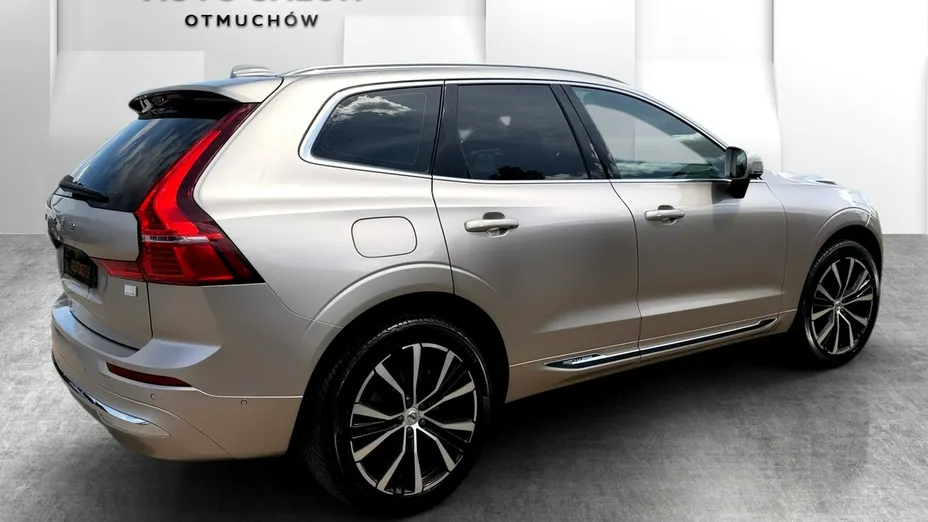 VOLVO XC60 -