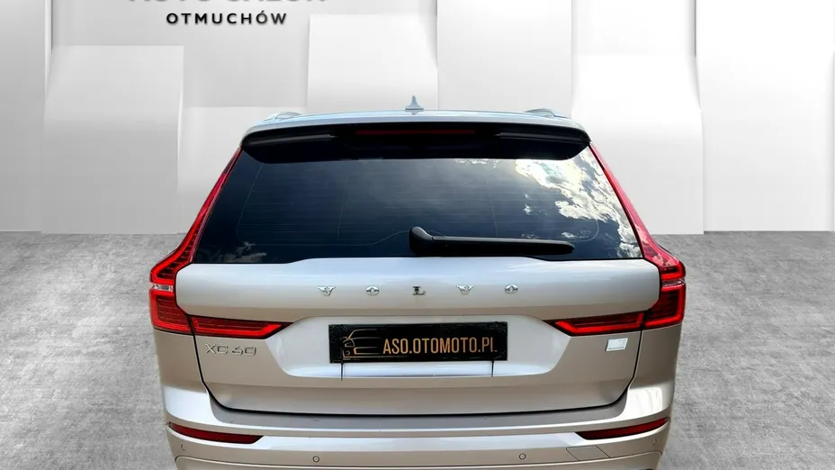 VOLVO XC60 -