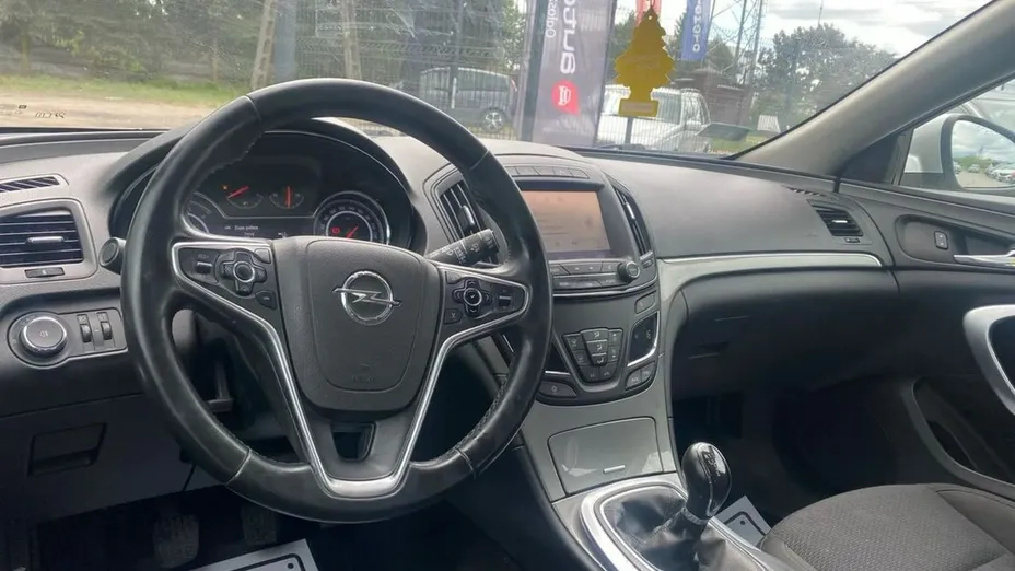 OPEL Insignia -
