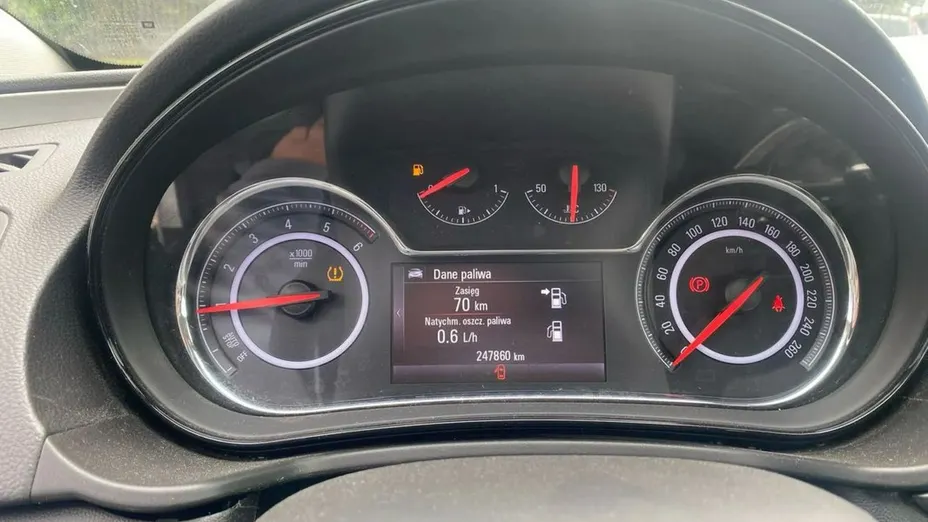 OPEL Insignia -