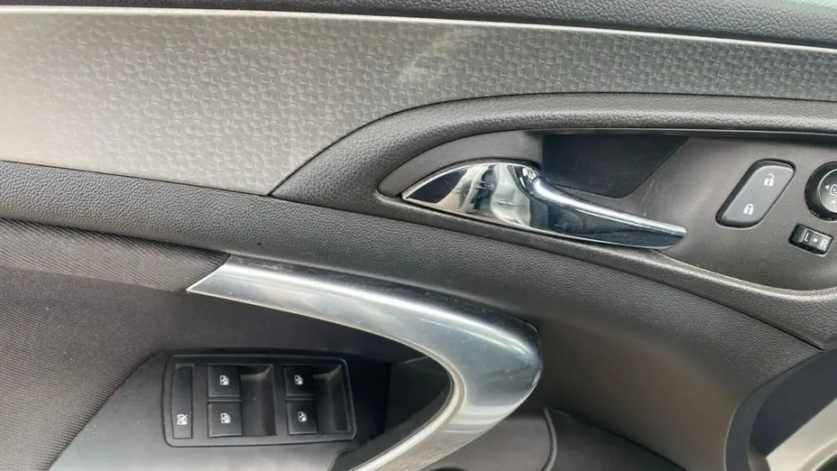 OPEL Insignia -