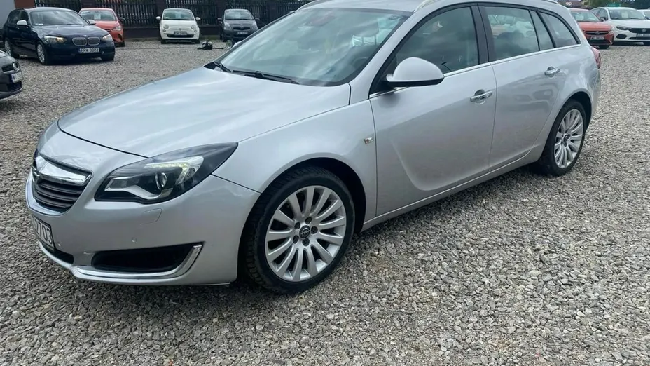 OPEL Insignia -