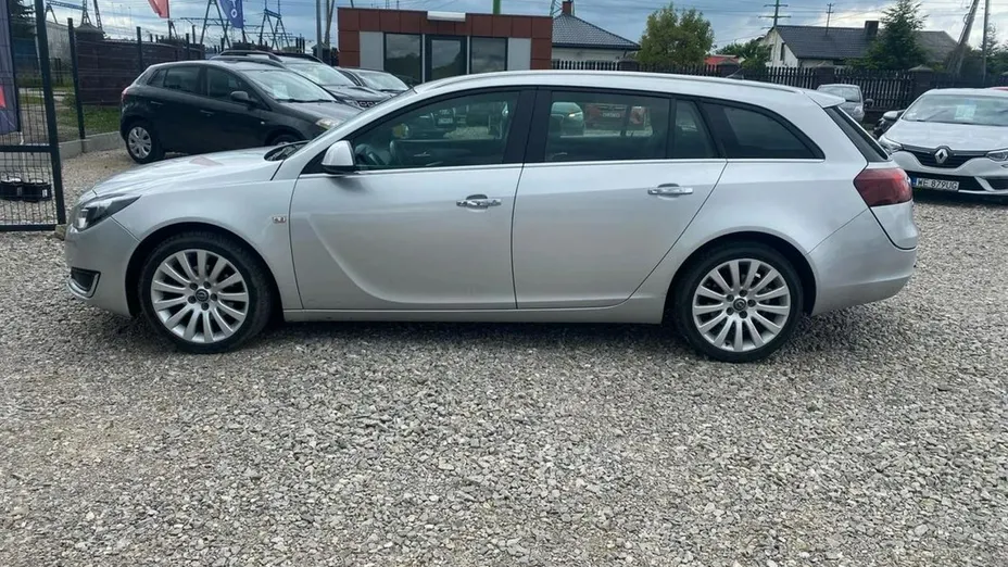 OPEL Insignia -