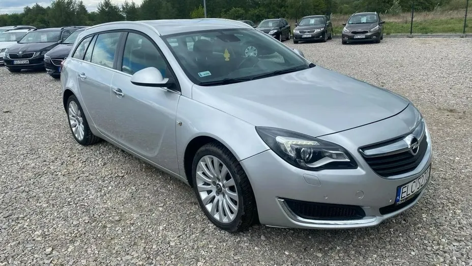 OPEL Insignia -