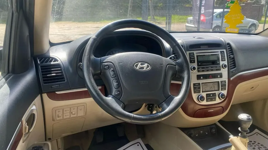 HYUNDAI Santa Fe -