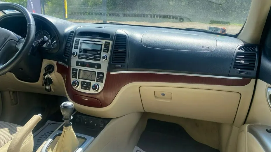 HYUNDAI Santa Fe -