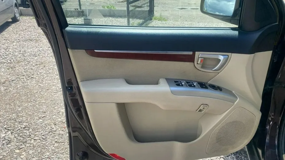 HYUNDAI Santa Fe -