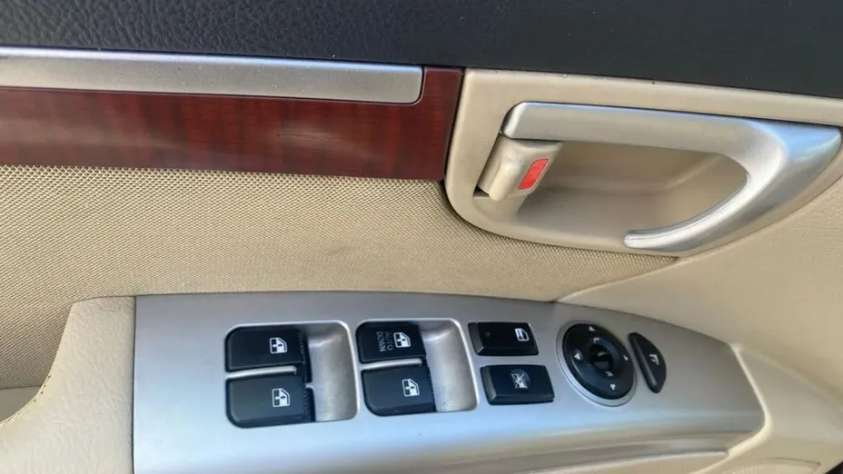 HYUNDAI Santa Fe -