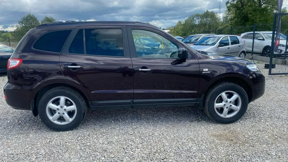 HYUNDAI Santa Fe -