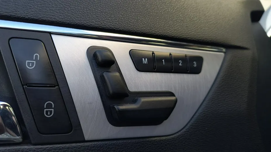 MERCEDES-BENZ E Klasa -