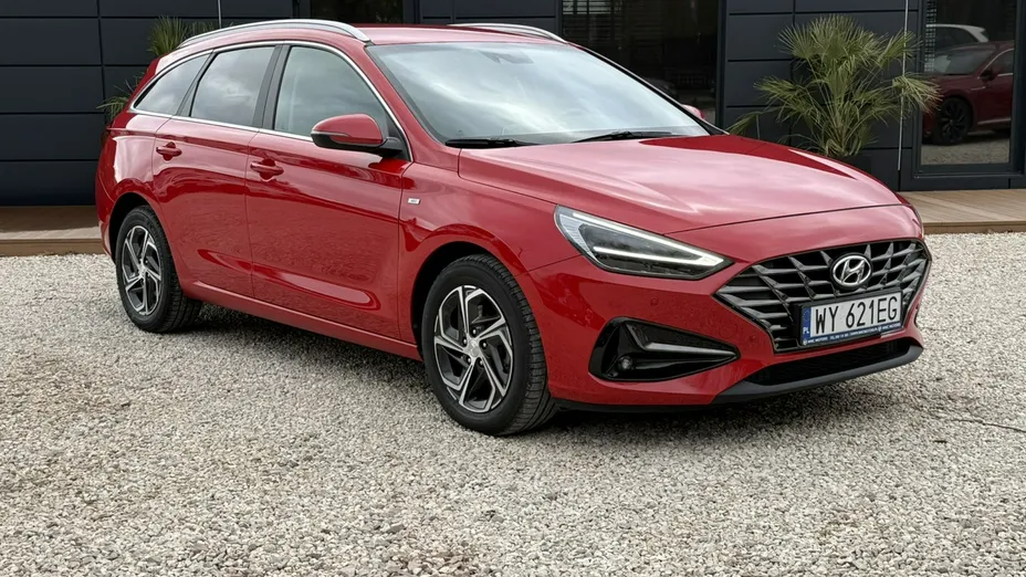 HYUNDAI i30 -
