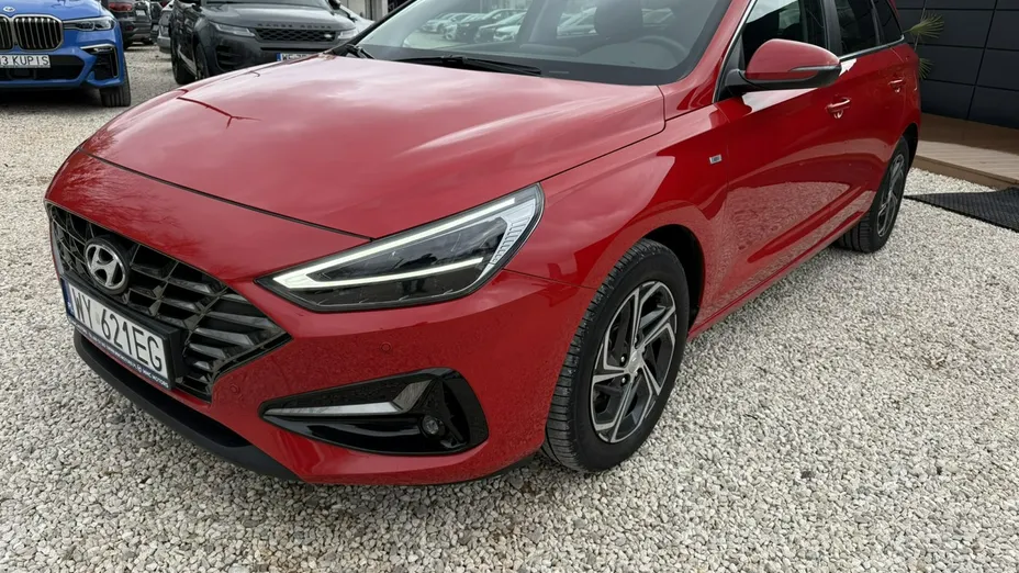 HYUNDAI i30 -