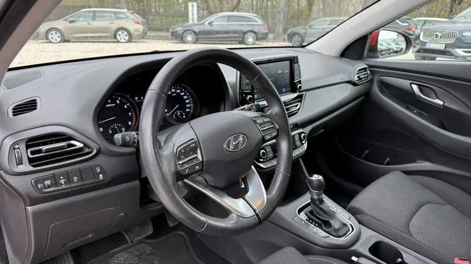 HYUNDAI i30 -