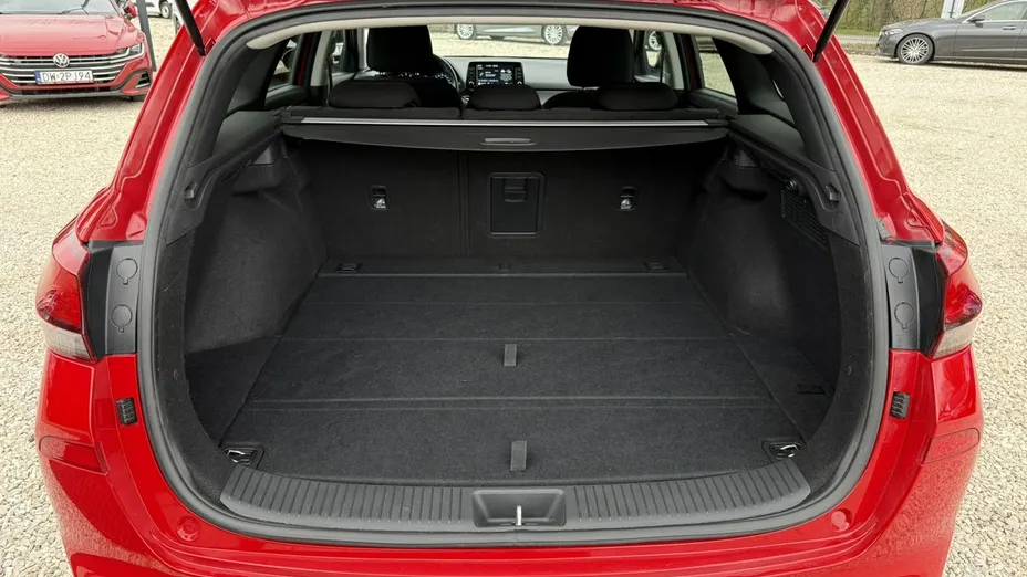 HYUNDAI i30 -