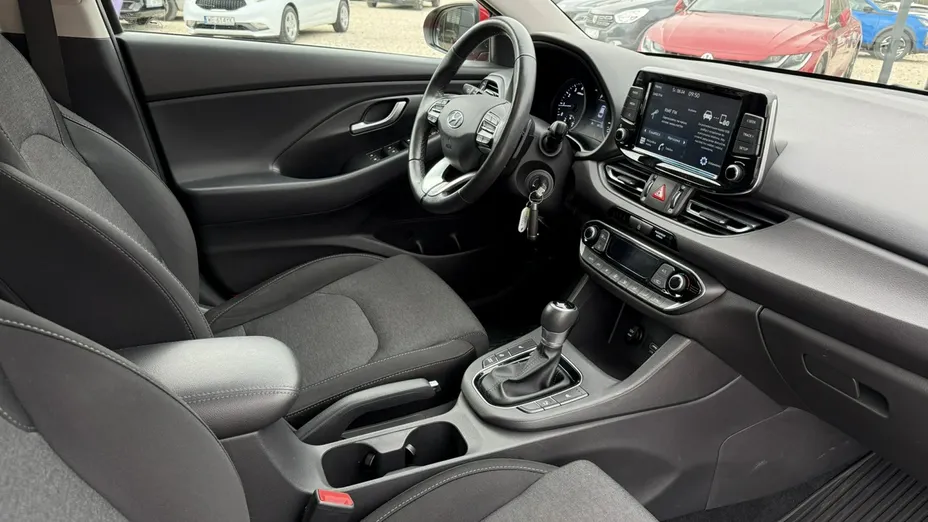HYUNDAI i30 -