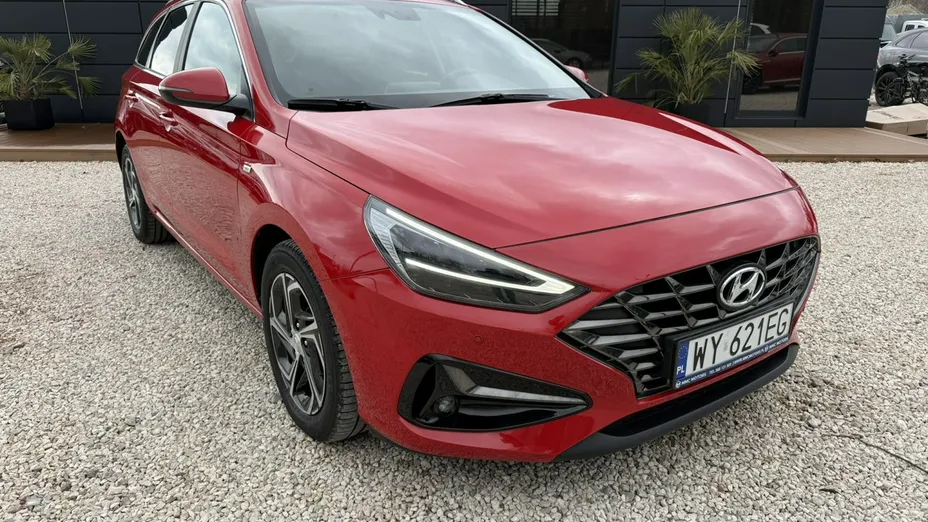 HYUNDAI i30 -