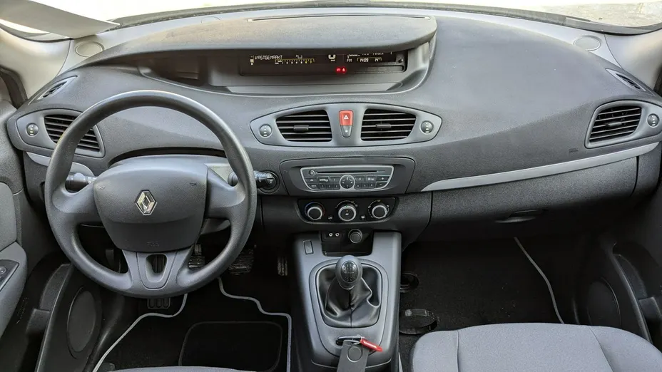 RENAULT Scenic -