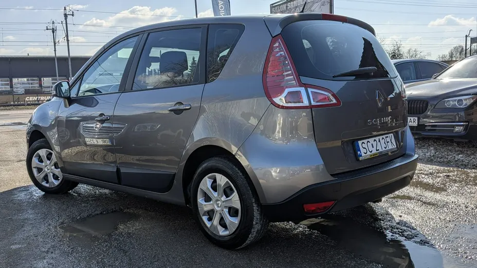 RENAULT Scenic -