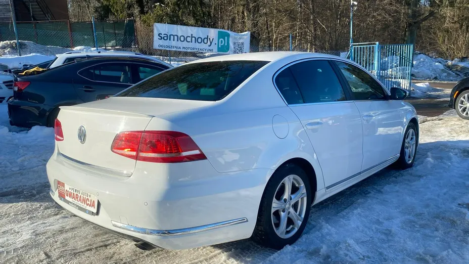 VOLKSWAGEN Passat -