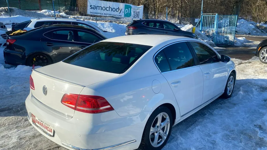 VOLKSWAGEN Passat -