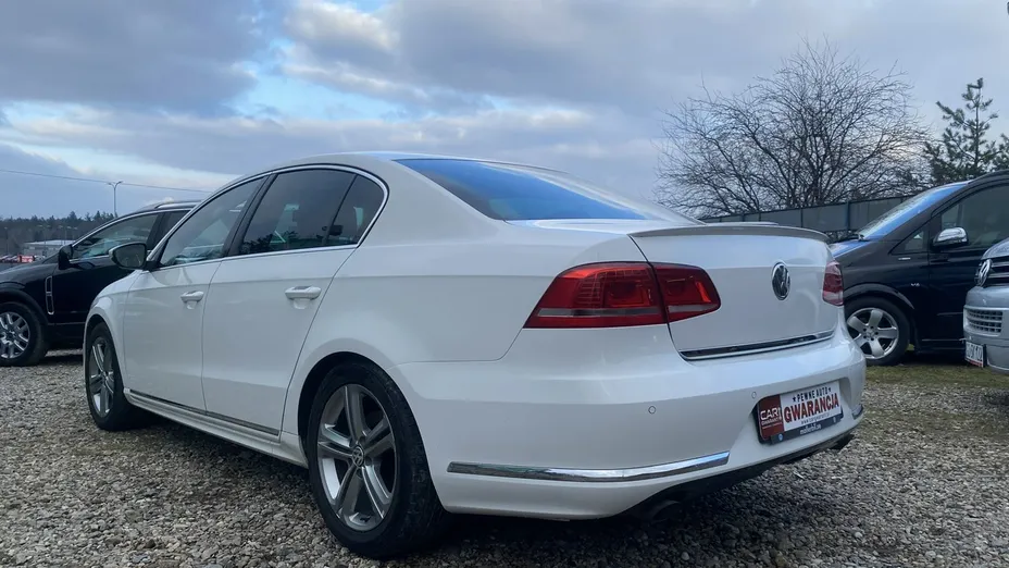 VOLKSWAGEN Passat -