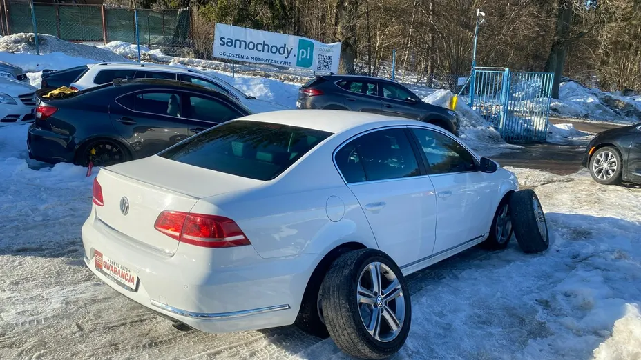 VOLKSWAGEN Passat -