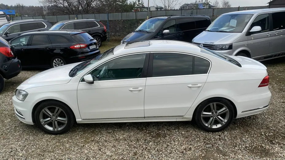 VOLKSWAGEN Passat -