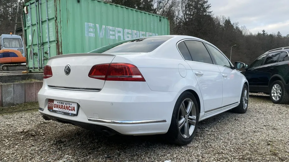 VOLKSWAGEN Passat -