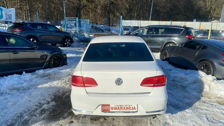 VOLKSWAGEN Passat -