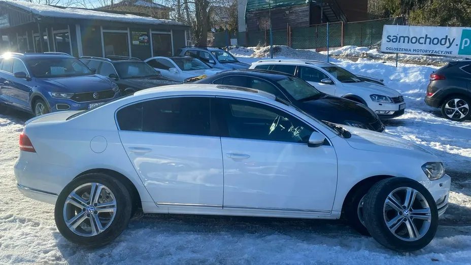VOLKSWAGEN Passat -