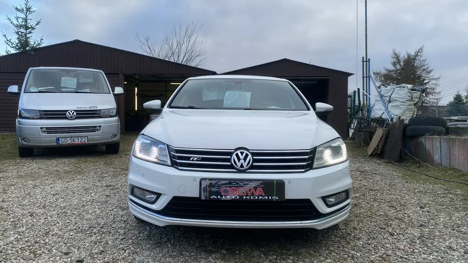 VOLKSWAGEN Passat -