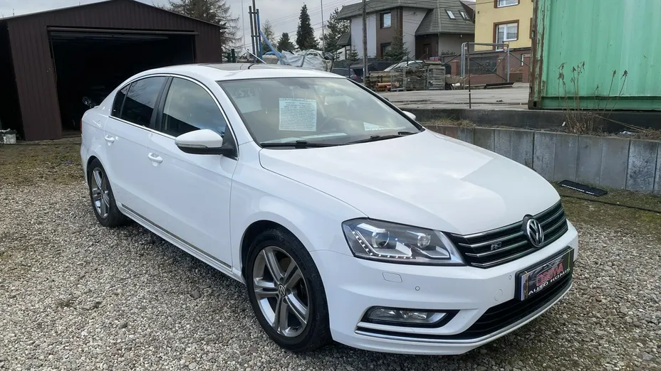 VOLKSWAGEN Passat -