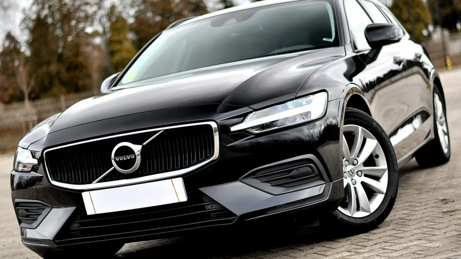 VOLVO V60 -