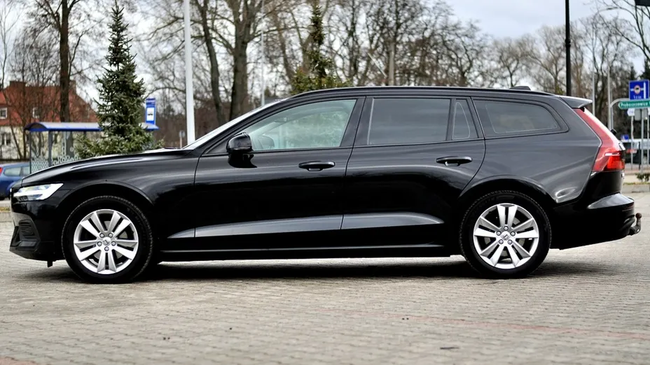 VOLVO V60 -