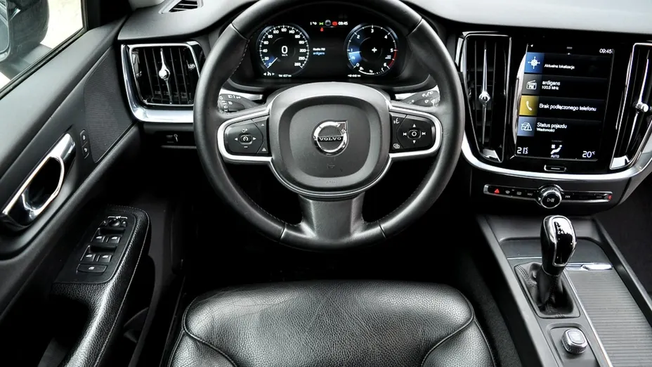 VOLVO V60 -