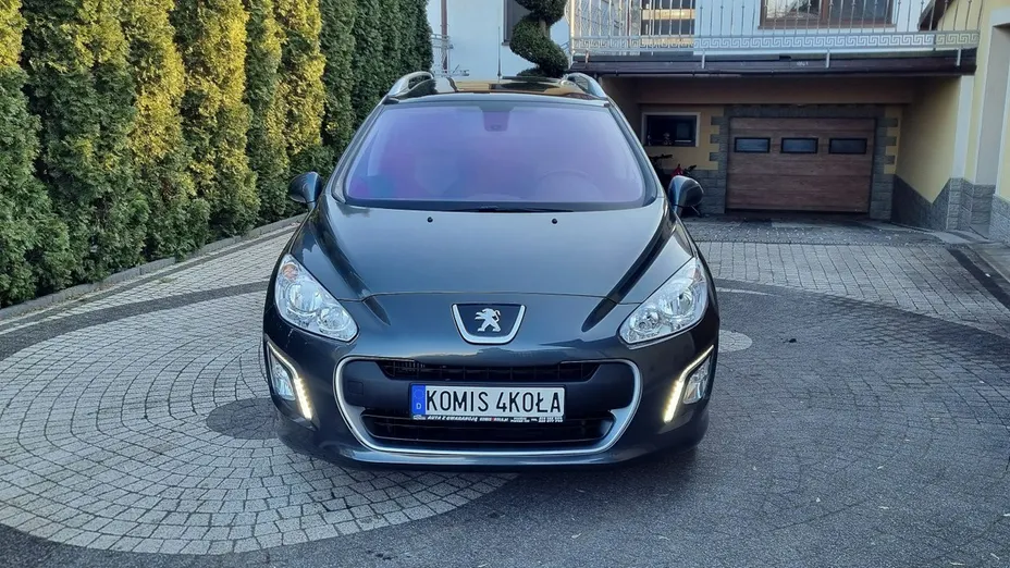 PEUGEOT 308 -