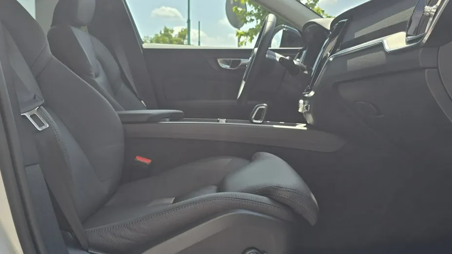 VOLVO V60 -