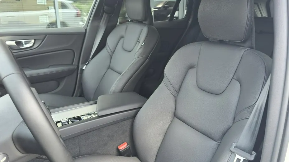 VOLVO V60 -