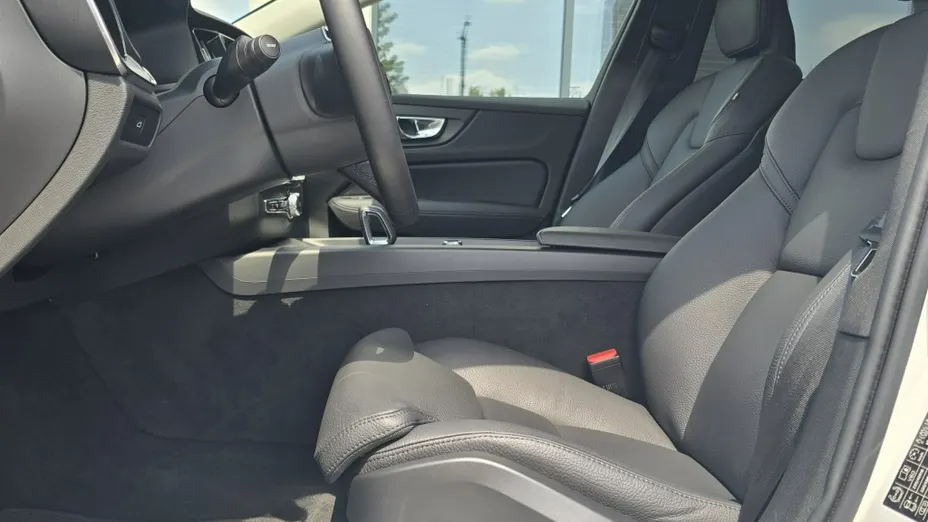 VOLVO V60 -