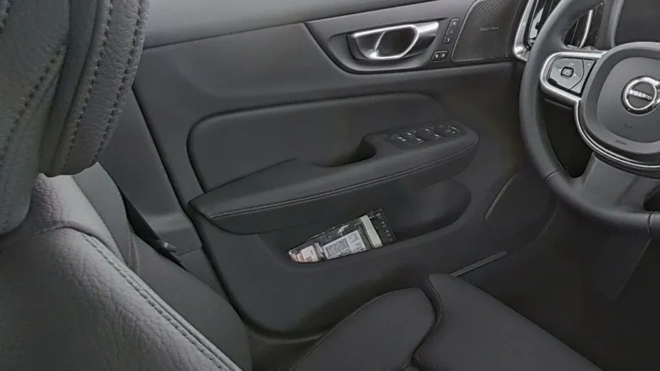 VOLVO V60 -