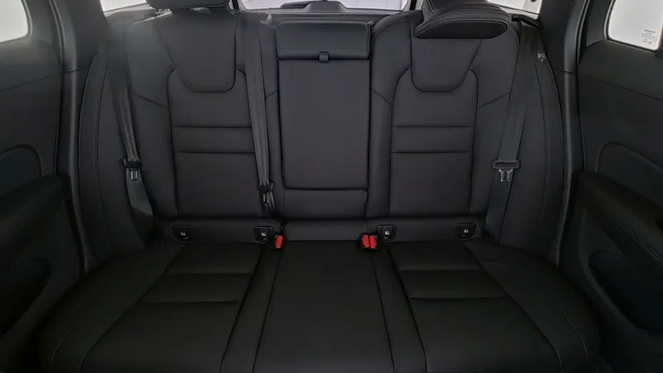 VOLVO V60 -