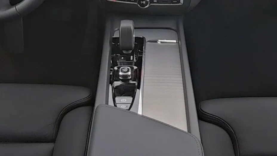 VOLVO V60 -