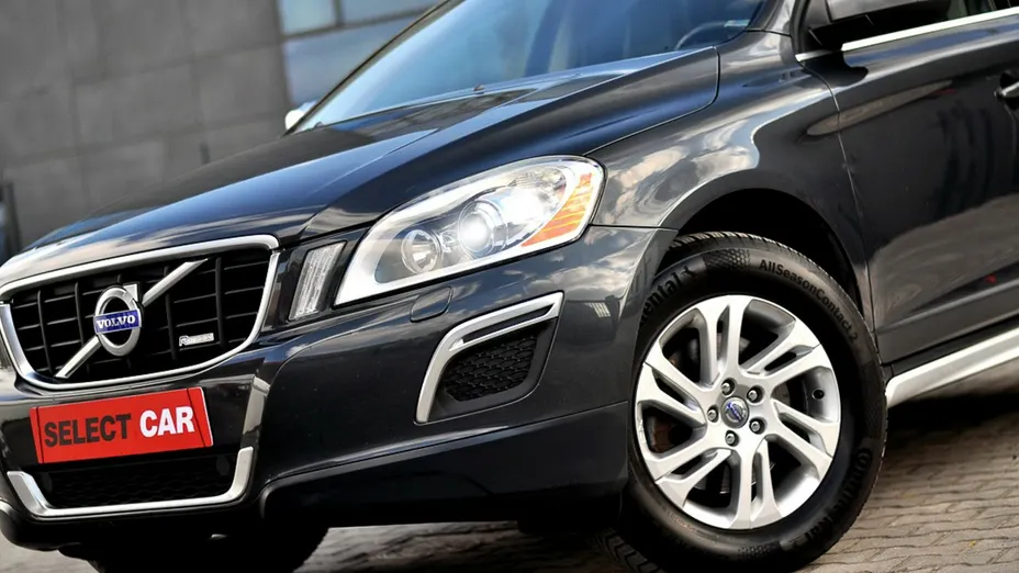 VOLVO XC60 -