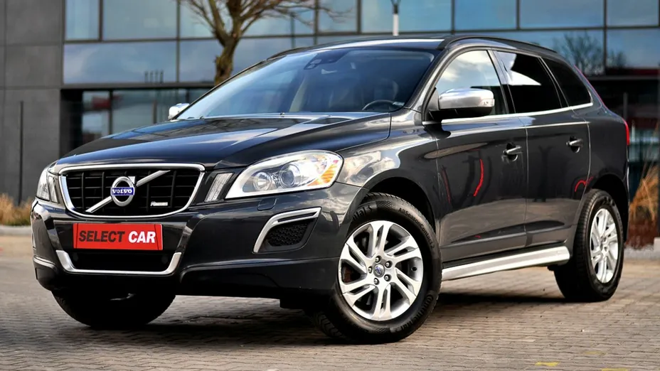 VOLVO XC60 -