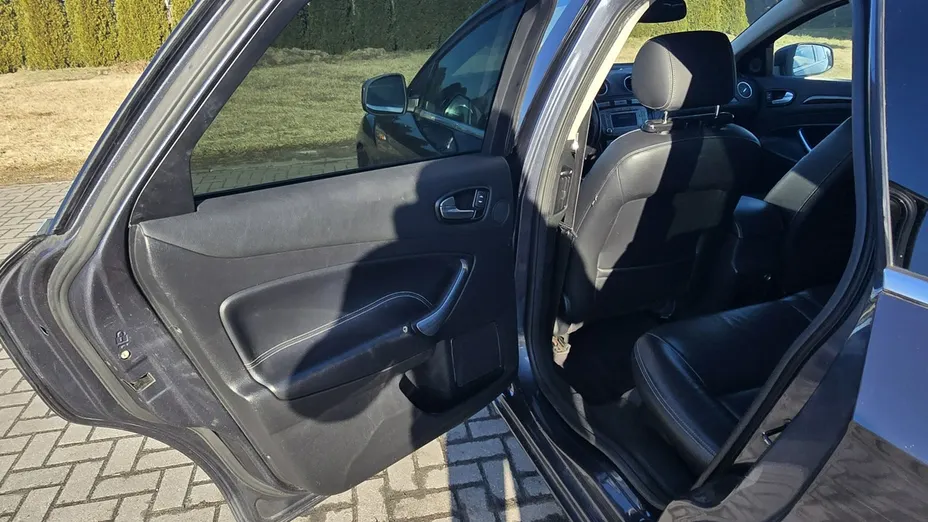 FORD Mondeo -
