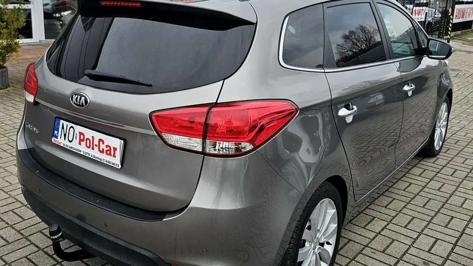 KIA Carens -