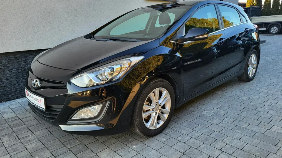 HYUNDAI i30 -