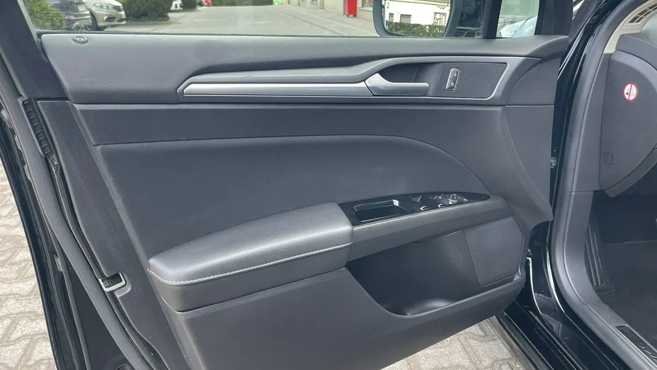 FORD Mondeo -