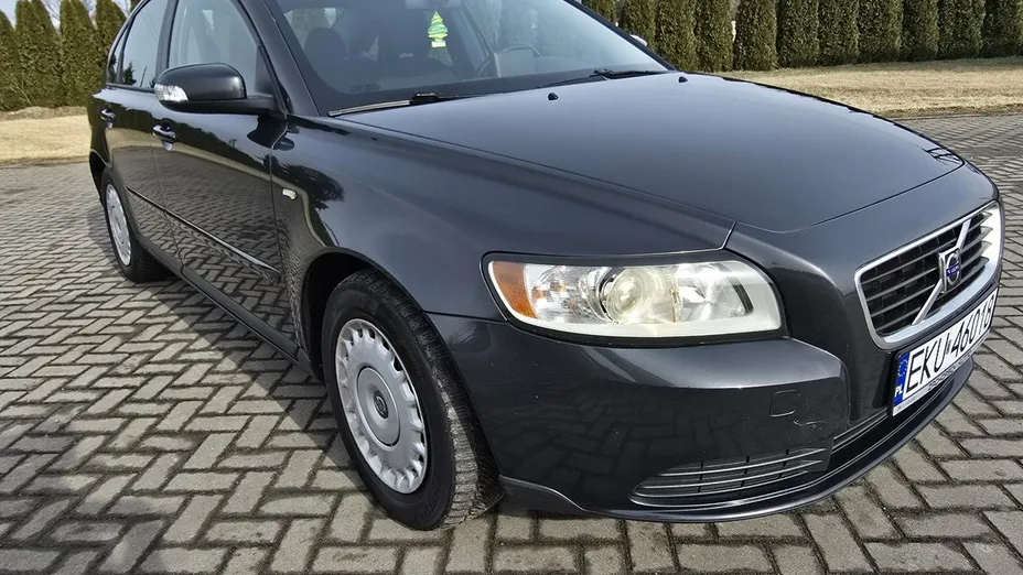 VOLVO S40 -