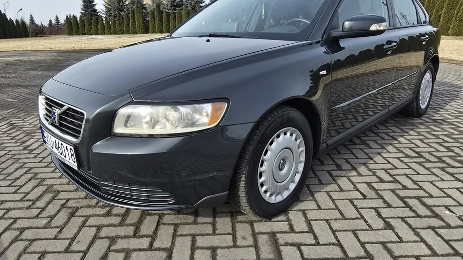 VOLVO S40 -